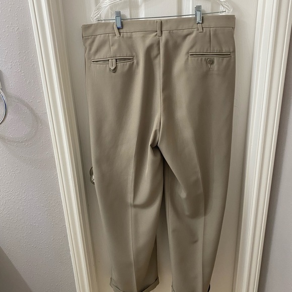 Haggar men’s dress pants 36x30 pleated - Picture 3 of 3